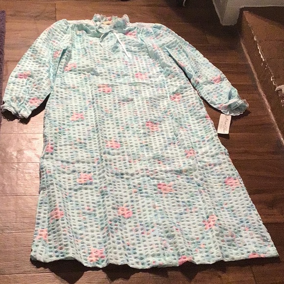 Bottom Robe Miss Elaine | Intimates & Sleepwear | Supersale Miss Elaine Housecoat ...